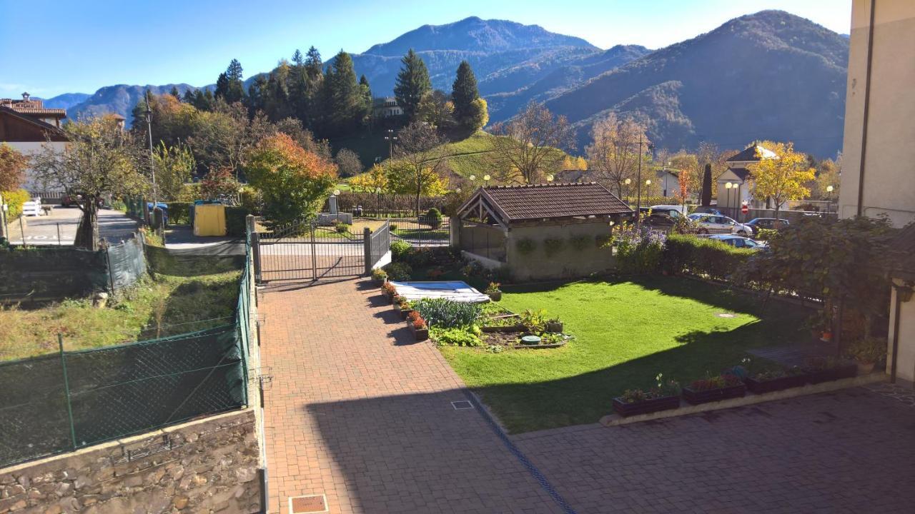 Casa Luca E Cristina Villa Mezzolago Exterior photo